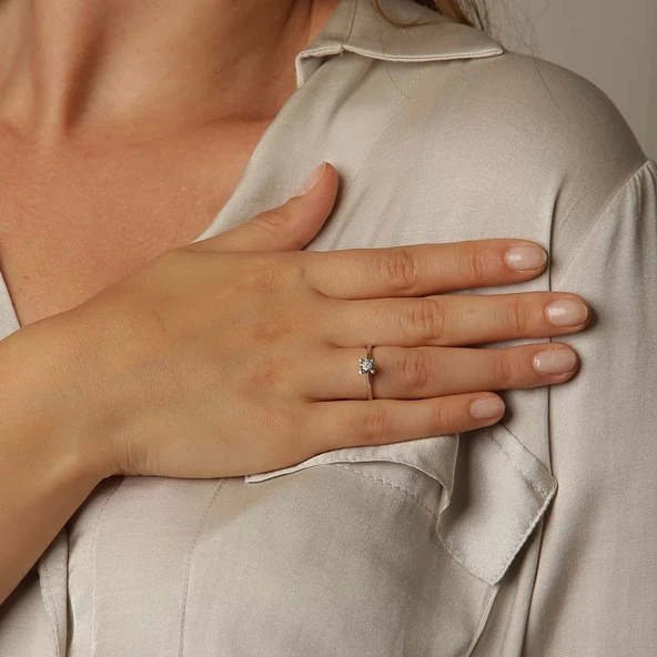 Miracle Tektaş Pırlanta Yüzük ürün görseli 1