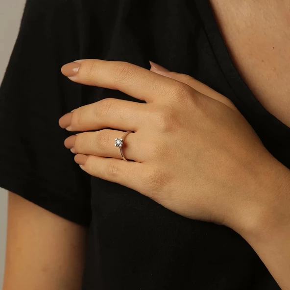 Miracle Tektaş Pırlanta Yüzük ürün görseli 1