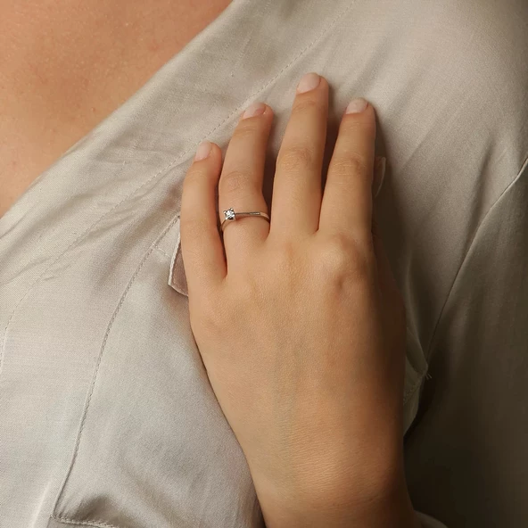 Miracle Tektaş Pırlanta Yüzük ürün görseli 1