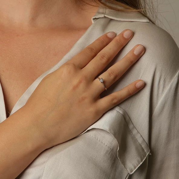 Miracle Tektaş Pırlanta Yüzük ürün görseli 1