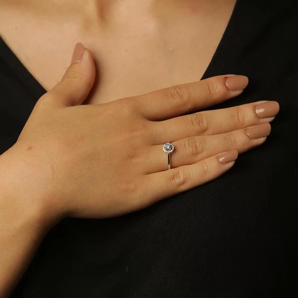 Pırlanta Miracle Tektaş Yüzük ürün görseli 1