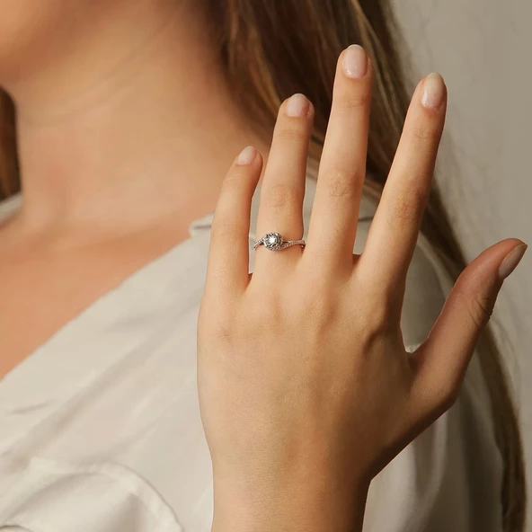 Pırlanta Miracle Tektaş Yüzük ürün görseli 1