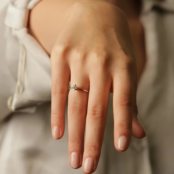 Pırlanta Tektaş Yüzük ürün görseli 1