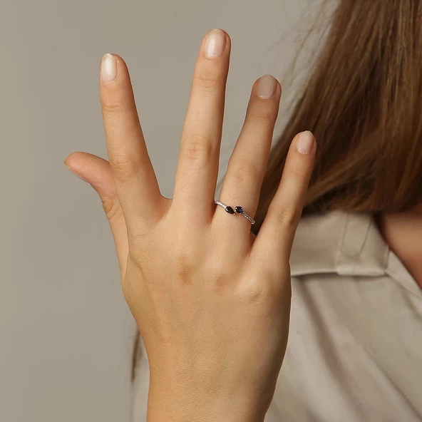 Safir Damla Kesim Taşlı Yüzük ürün görseli 1