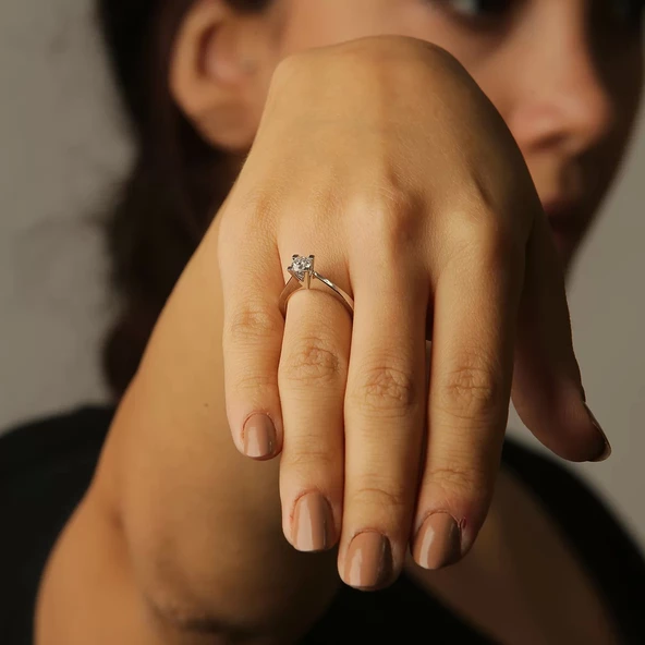 Pırlanta Tektaş Yüzük ürün görseli 1