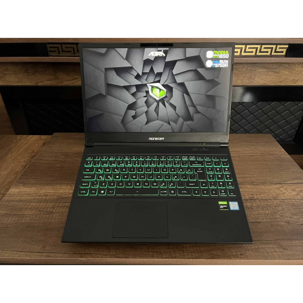 Monster Abra A5 V15.2 İKİNCİ EL Intel Core i7 9750H 16GB 256GB SSD GTX1650 15.6" FHD - 2
