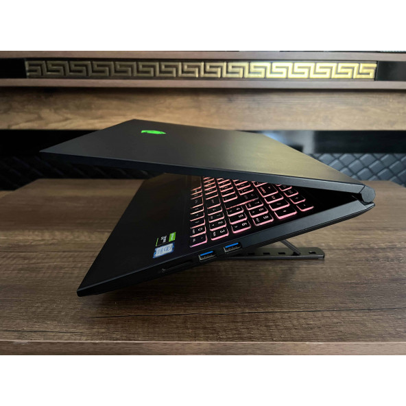 Monster Abra A5 V15.2 İKİNCİ EL Intel Core i7 9750H 16GB 256GB SSD GTX1650 15.6" FHD - 7