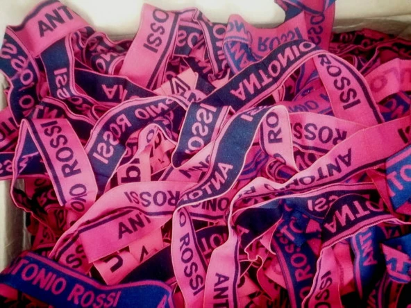 Lastik siyah kırmızı desenli 3,5Cm- 3mt  Şort,Paça,kol Ve Don Lastiği 1 Paket 3Mt - 3