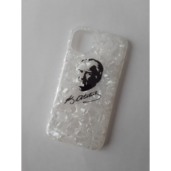 İPHONE 11 ATATÜRK PORTRE DESENLİ PARLAK KORUYUCU KILIF
