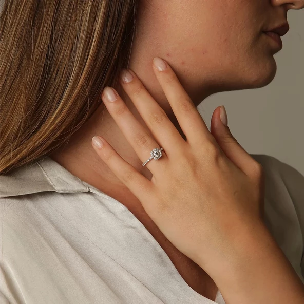 Pırlanta Tektaş Yüzük ürün görseli 1