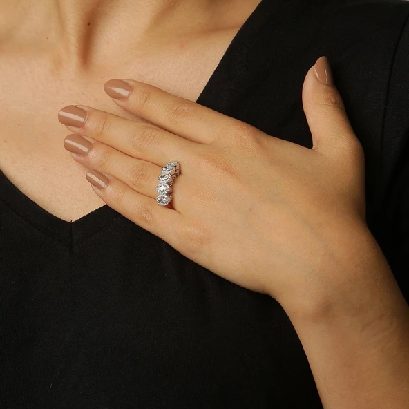 Beyaz Altın Markiz Kesim Taşlı Beştaş Yüzük ürün görseli 1