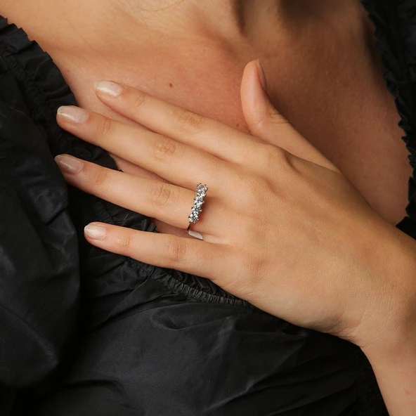 Beyaz Altın Beştaş Yüzük ürün görseli 1