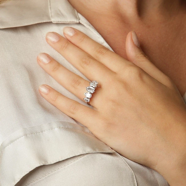 Beyaz Altın Beştaş Yüzük ürün görseli 1