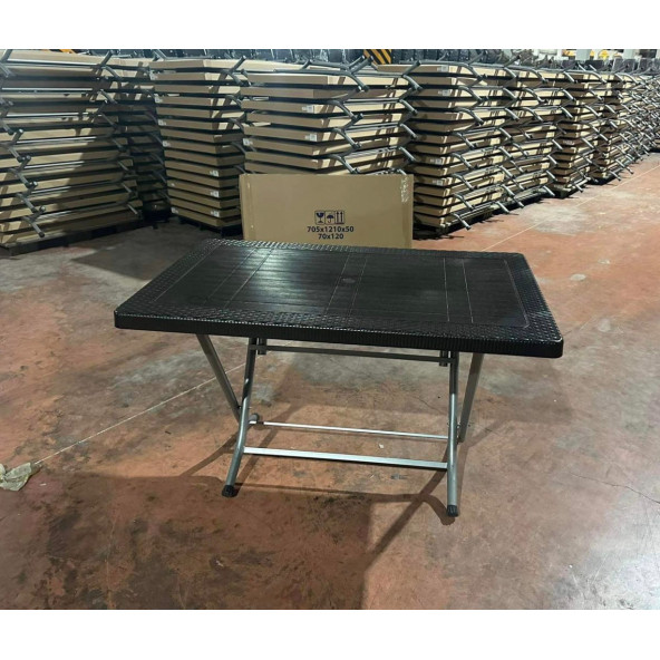 70x120 rattan efektli metal ayaklı Plastik Masa - Sandalye Takımı - Masa  4 Kollu Sandalye - 4