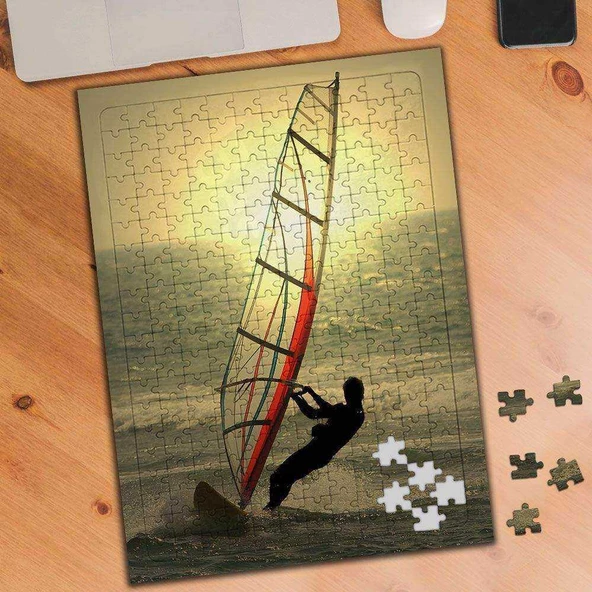 Yelken Yapan Adam-Spor  240 Parça Puzzle Yapboz-024808