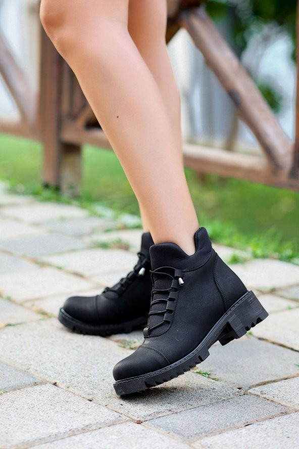 WANETTİ ORTOPEDİK KAYMAZ TABAN BAĞCIK GÖRÜNÜMLÜ STREÇLİ KADIN SİYAH FERMUARLI BOT - 3