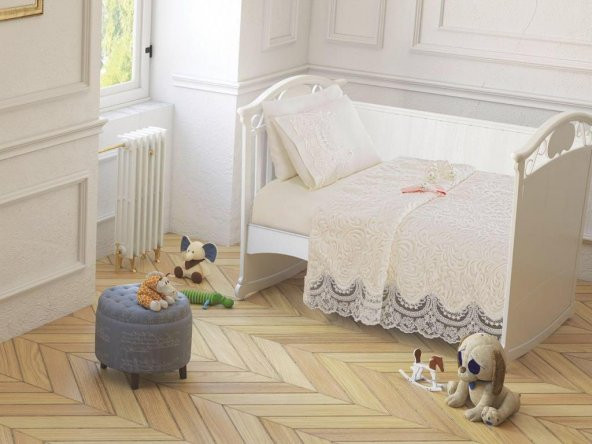 Fransız Güpürlü Bebek Battaniye Takımı Krem