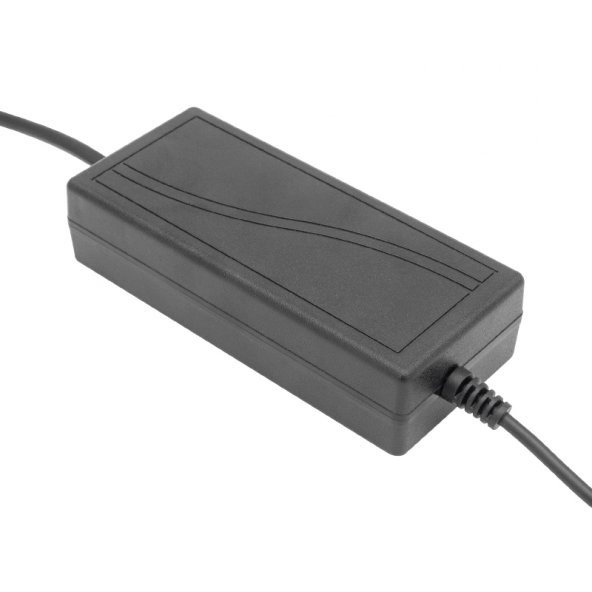 WEKO 12 VOLT - 3.2 AMPER - 38 WATT 5.5*2.5 UÇLU PLASTİK KASA MASAÜSTÜ ADAPTÖR KUTUSUZ YERLİ ÜRETİM