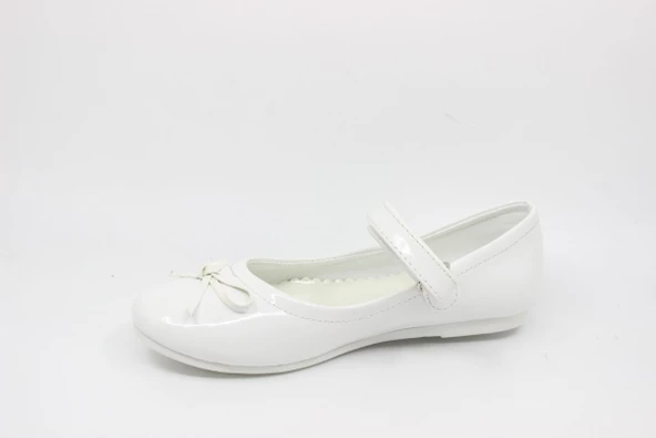 Zerhan 300 Kız Çocuk Beyaz Rugan Fiyonklu Cırtlı Babet - 2