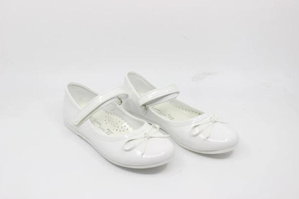 Zerhan 300 Kız Çocuk Beyaz Rugan Fiyonklu Cırtlı Babet - 4