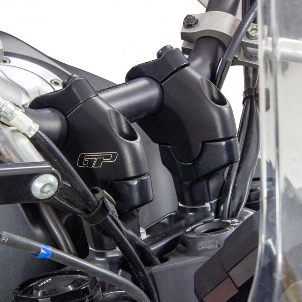 GP Kompozit KTM 250 / 390 Adventure 2020-2024 Uyumlu Gidon Yükseltme 26mm Siyah