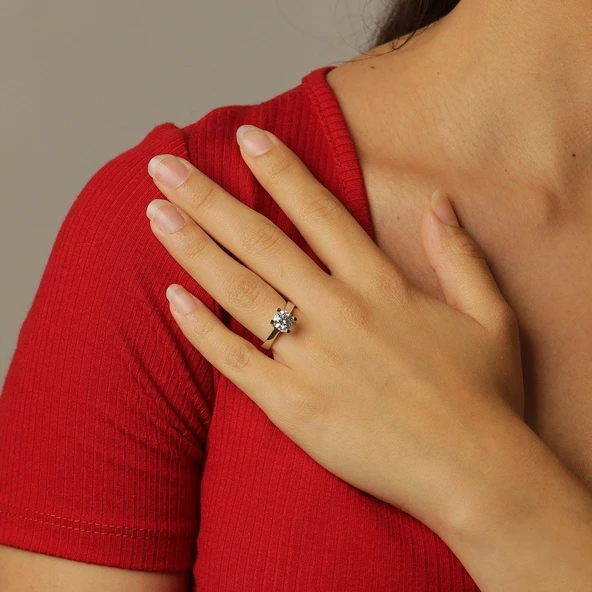 Beyaz Altın Tektaş Yüzük