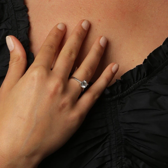 Beyaz Altın Tektaş Yüzük ürün görseli 1