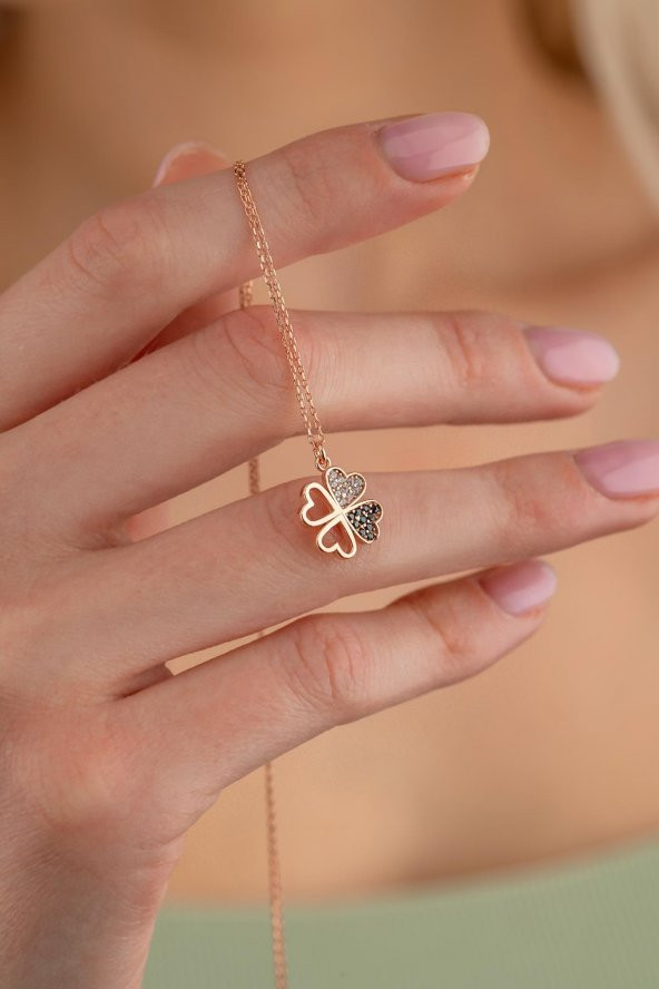 Gümüş Pazarım Kalp Motifli 4 Yapraklı Yonca Gümüş Kolye