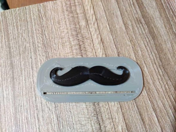 Diş Macunu Plastik Aparat