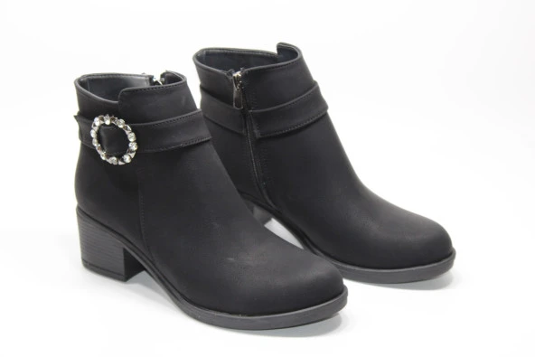 SEDEF KAYMAZ KAUÇUK TABAN TOKA DETAY FERMUARLI KADIN SİYAH TOPUKLU BOT