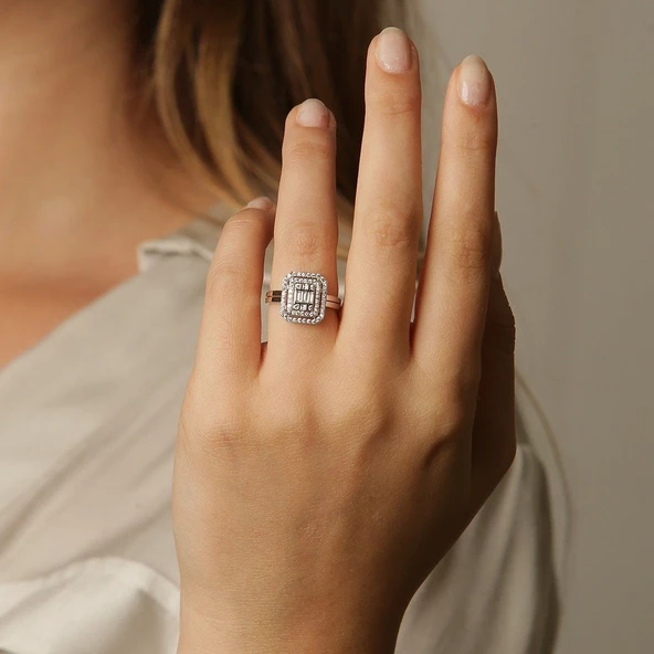 Beyaz Altın Baget Taşlı Yüzük