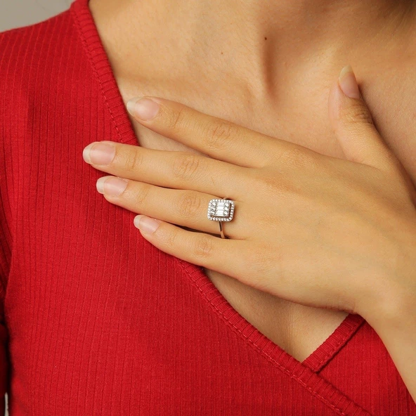 Beyaz Altın Baget Taşlı Yüzük ürün görseli 1