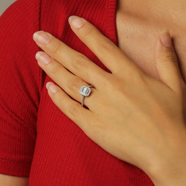 Beyaz Altın Baget Taşlı Yüzük ürün görseli 1