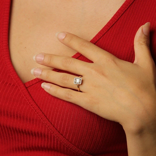 Gold Baget Taşlı Yüzük ürün görseli 1