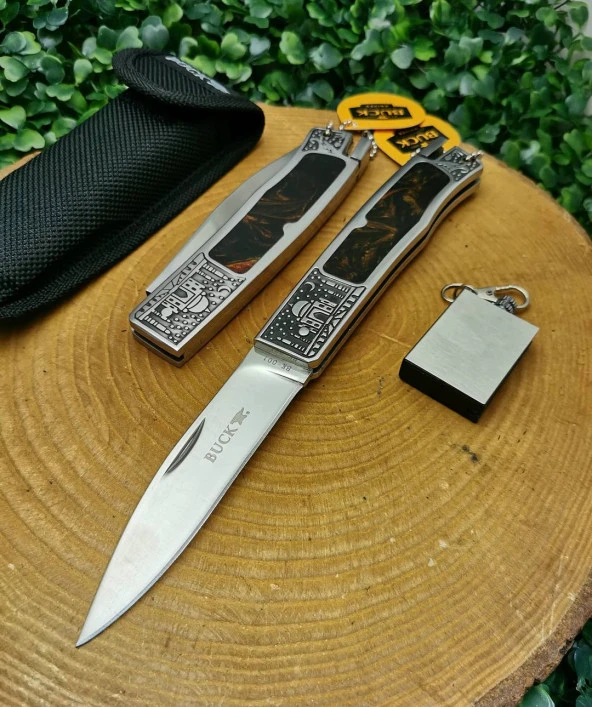 23 cm buck marka komple çelik gravür işlemeli kılıflı manuel bıçak yanında zippo kibrit ile birlikte