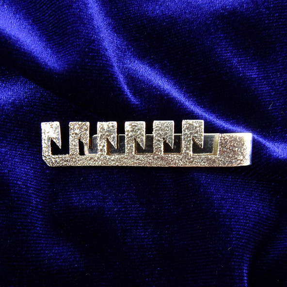 Çengel Motifli Kravat İğnesi - 3