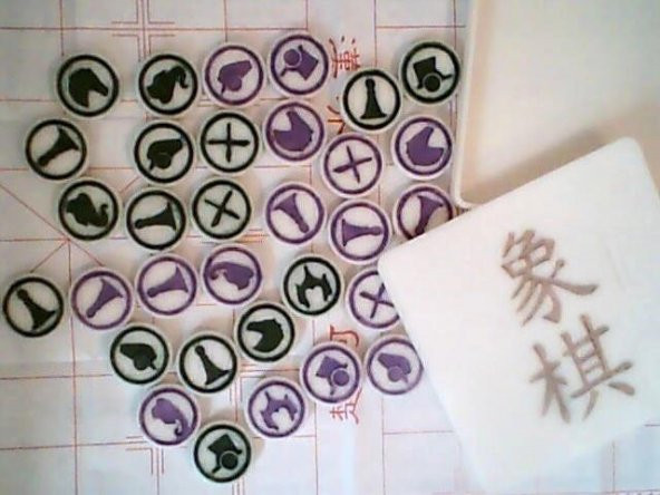 Iconlanmış Xiangqi Seti - Çin Satrancı Plastik Aparat