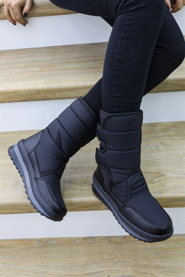 LADYPARK ORTOPEDİK YÜKSEK TABAN ÜST CIRTLI KOLAY GİYİM KADIN SİYAH İÇİ KÜRKLÜ POSTAL KAR BOT