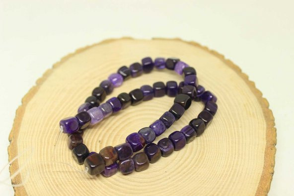 Akik Taşı Küp Şekilli 7-8mm Aralığı YARIM Dizi (24260) (18cm uzunluğundadır) ürün görseli