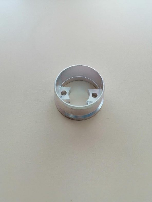 40 İÇT ÇİFT DELİKLİ DUV FLANŞI PARLAK ürün görseli 1