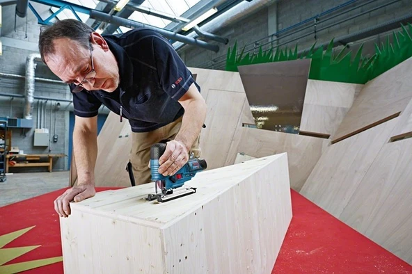 Bosch GST 12V-70 Dekupaj Testere 12V Aküsüz - 2