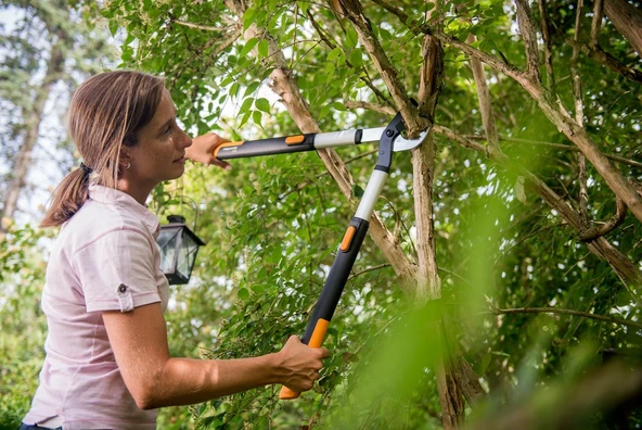 Fiskars L86 Teleskopik Dal Budama Makası 665 - 915mm - 2