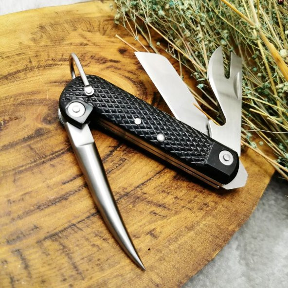 GEMİCi ÇAKISI Açık boy 22 cm
Kapalı boy 10 cm
3 fonksiyonlu gemici çakısı