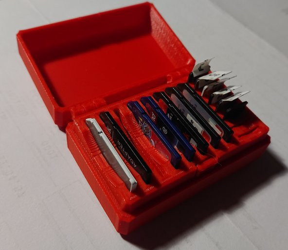 Menteşeli SD ve Micro SD Kart Kutusu - 16 Yuva - Hepsi Bir Arada - 3