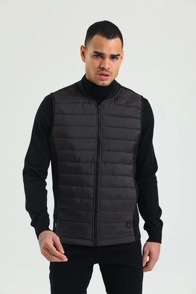 Erkek Regular Fit Bomber Yaka Cepli Kapitone Scuba Kumaş Fermuar Detaylı İnce Yelek - 10