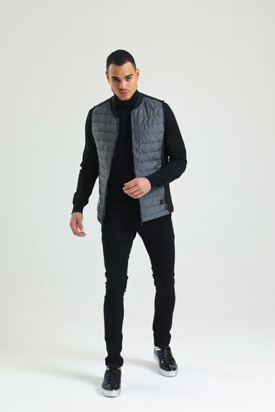 Erkek Regular Fit Bomber Yaka Cepli Kapitone Scuba Kumaş Fermuar Detaylı İnce Yelek - 5