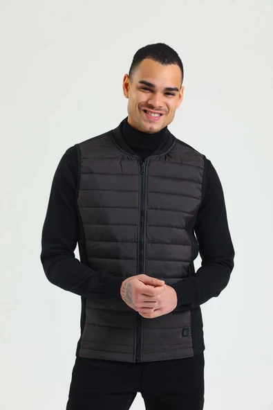 Erkek Regular Fit Bomber Yaka Cepli Kapitone Scuba Kumaş Fermuar Detaylı İnce Yelek - 12