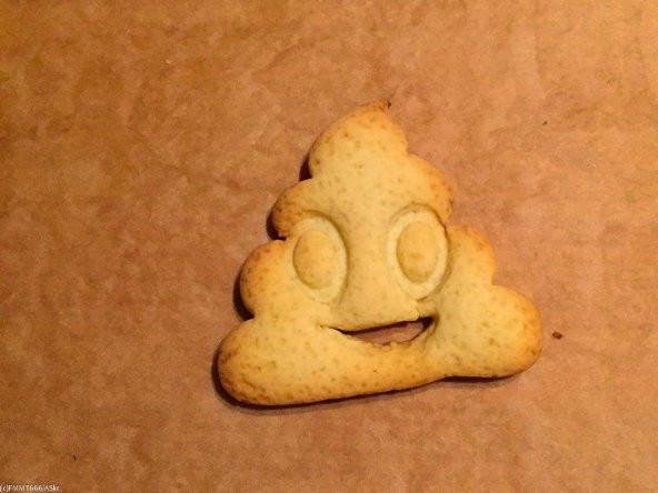 Poop Kaka Emoji Surat  Kurabiye Kek Kalıbı Kalıp Organik Plastik - 2