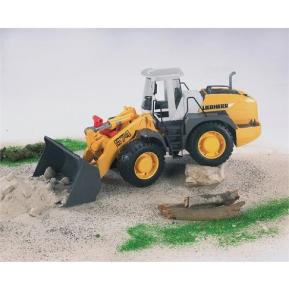 Bruder Liebherr L 574 Kepçe 02430 - Resim 4