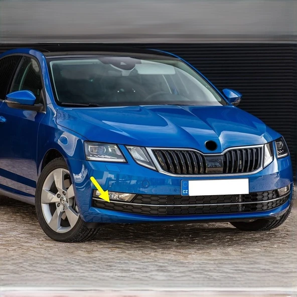 Skoda Octavia 3 2017-2020 Ön Sağ Sis Farı Çerçevesi Krom 5E0807682G